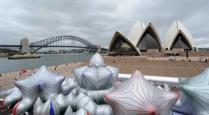 Letní Prahu osvěží vzduchové stavby - Quix Luminárium